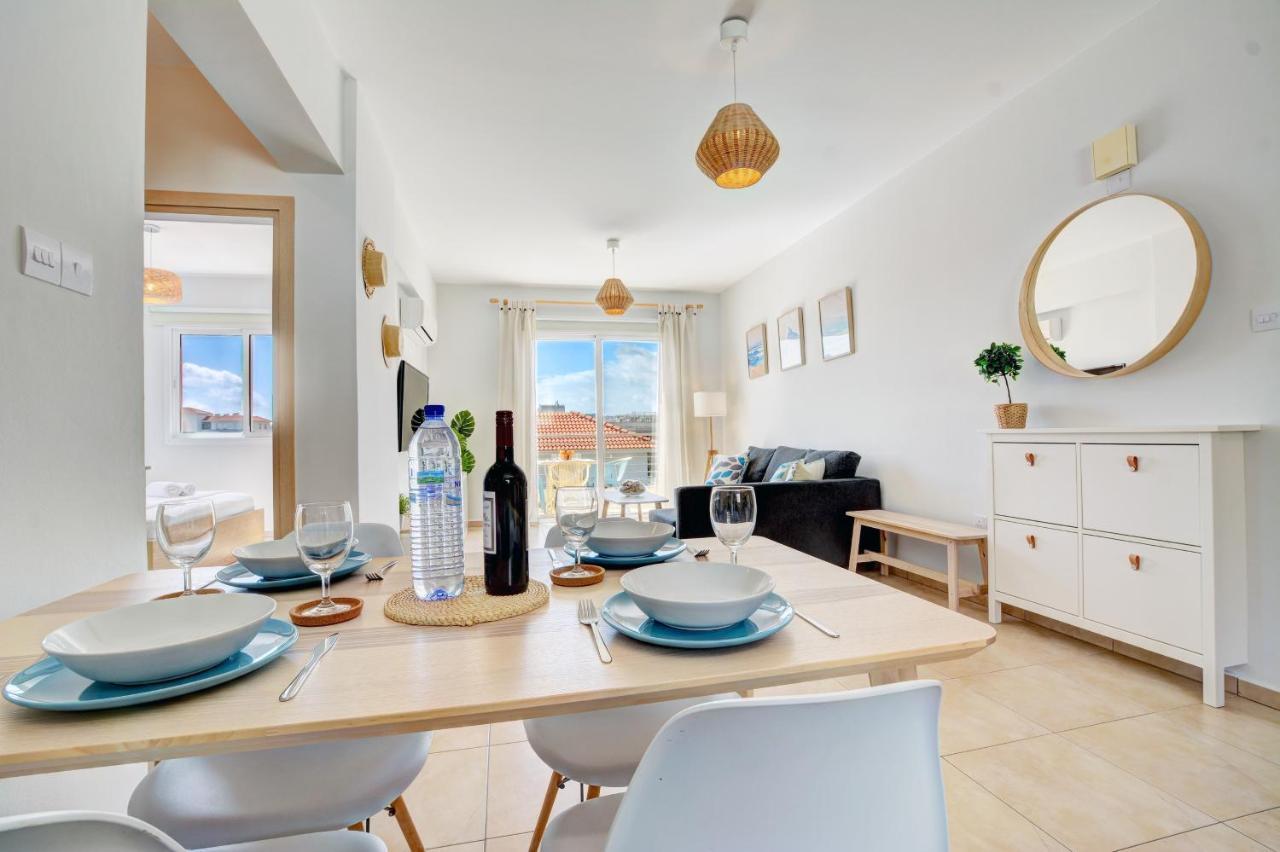 ♥ Sunny&Cozy Family Apartment ★ Walk To The Beach☼ Paralimni Exterior photo