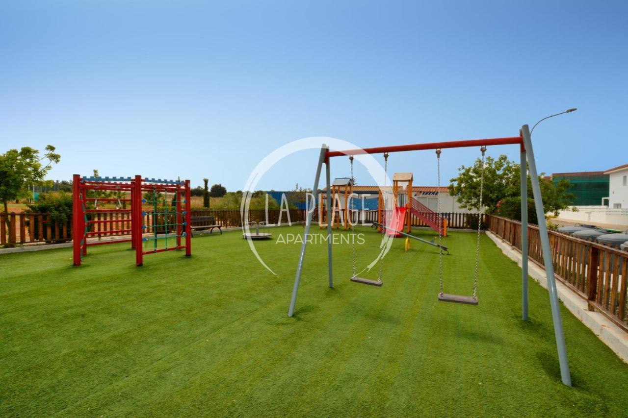 ♥ Sunny&Cozy Family Apartment ★ Walk To The Beach☼ Paralimni Exterior photo